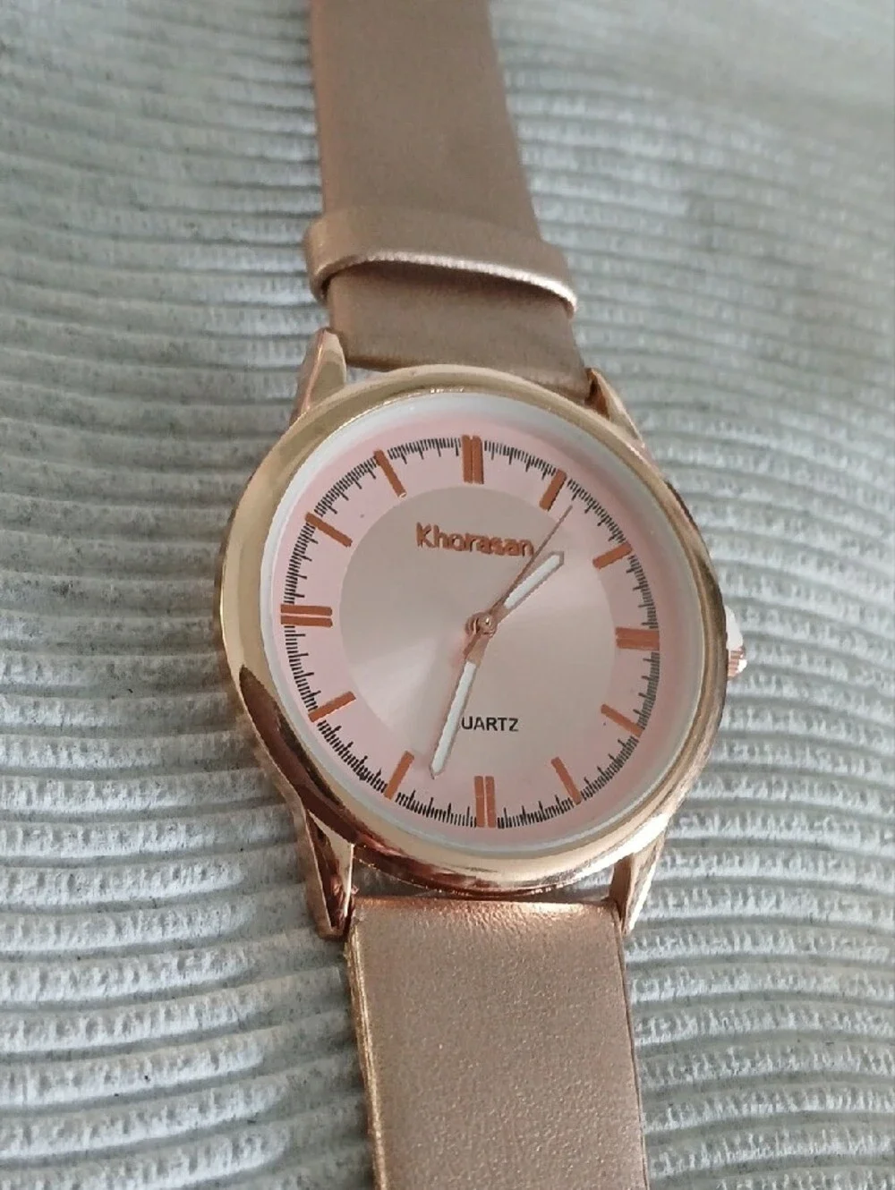 Rose Gold Leather Strap Quartz Watch - Pink Dial